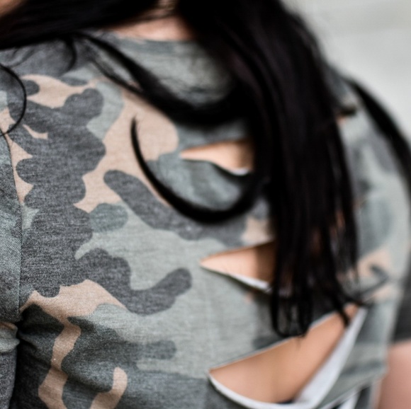 CAMO SLASH TEE - Picture 4 of 8